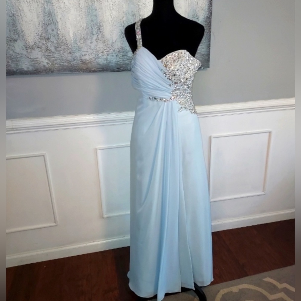 Merle MNM COUTURE Rhinestones Formal dress